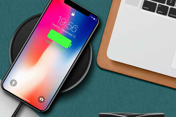Wireless Fast Smartphone Charger for Apple, Samsung and Smart Phones (Black)